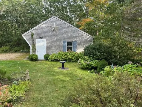 52 Old Coach Road West Tisbury MA 02575