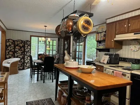 52 Old Coach Road West Tisbury MA 02575