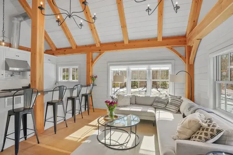 16 Red Coat Hill Road West Tisbury MA 02568