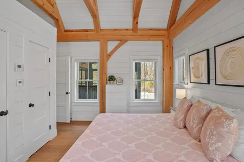 16 Red Coat Hill Road West Tisbury MA 02568