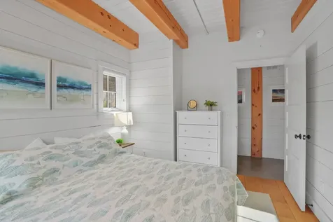 16 Red Coat Hill Road West Tisbury MA 02568