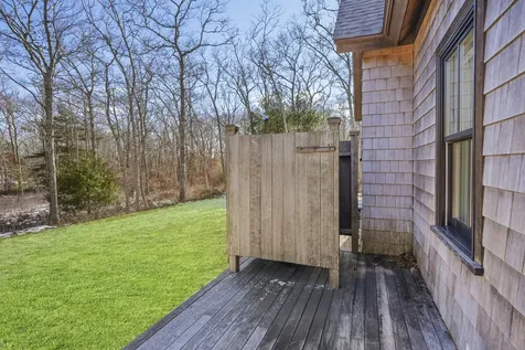 16 Red Coat Hill Road West Tisbury MA 02568