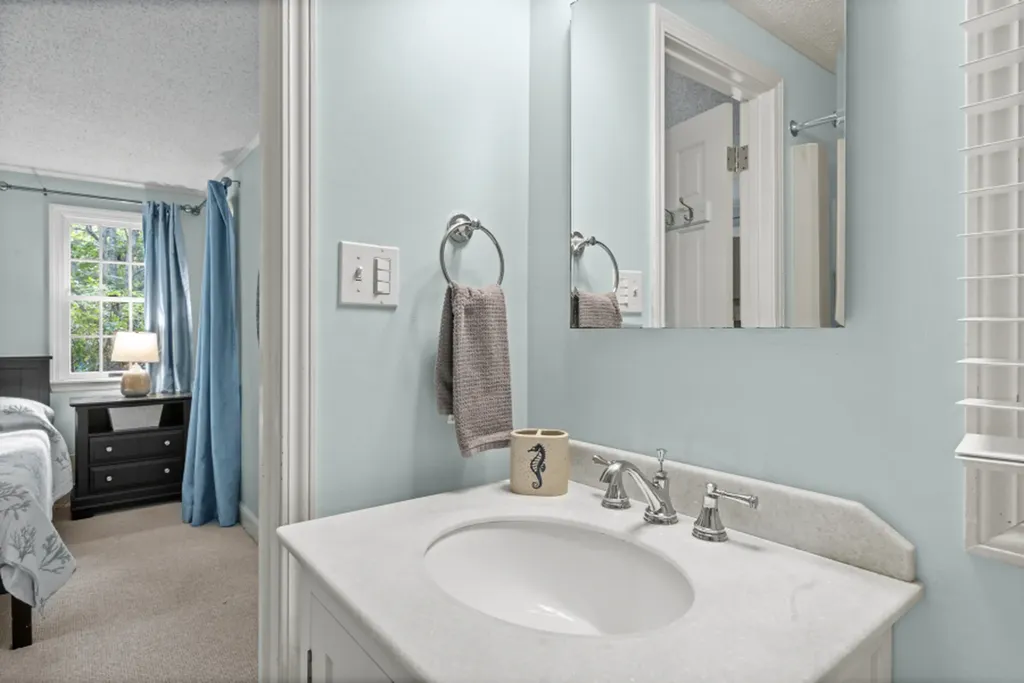 112 Third Street North Edgartown MA 02539