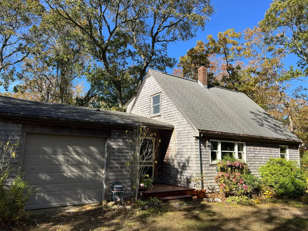 14 Twenty First Street North Edgartown MA 02539