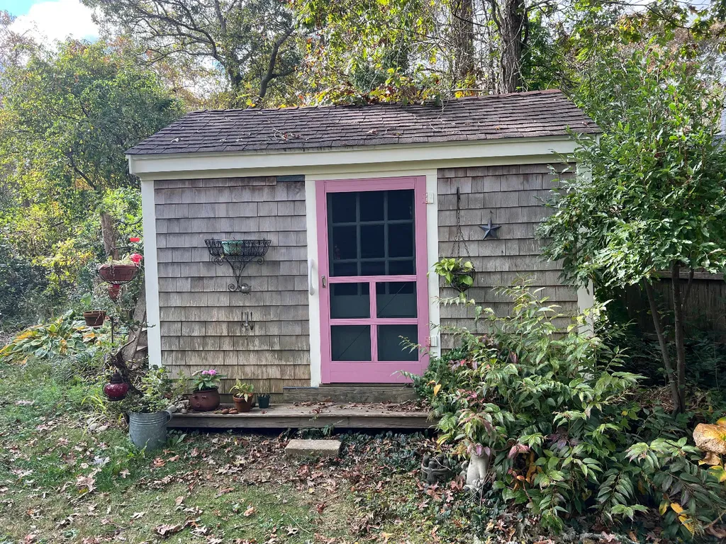 14 Twenty First Street North Edgartown MA 02539