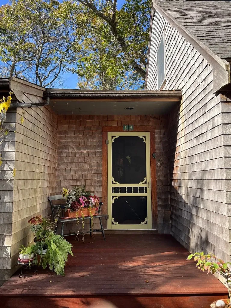 14 Twenty First Street North Edgartown MA 02539