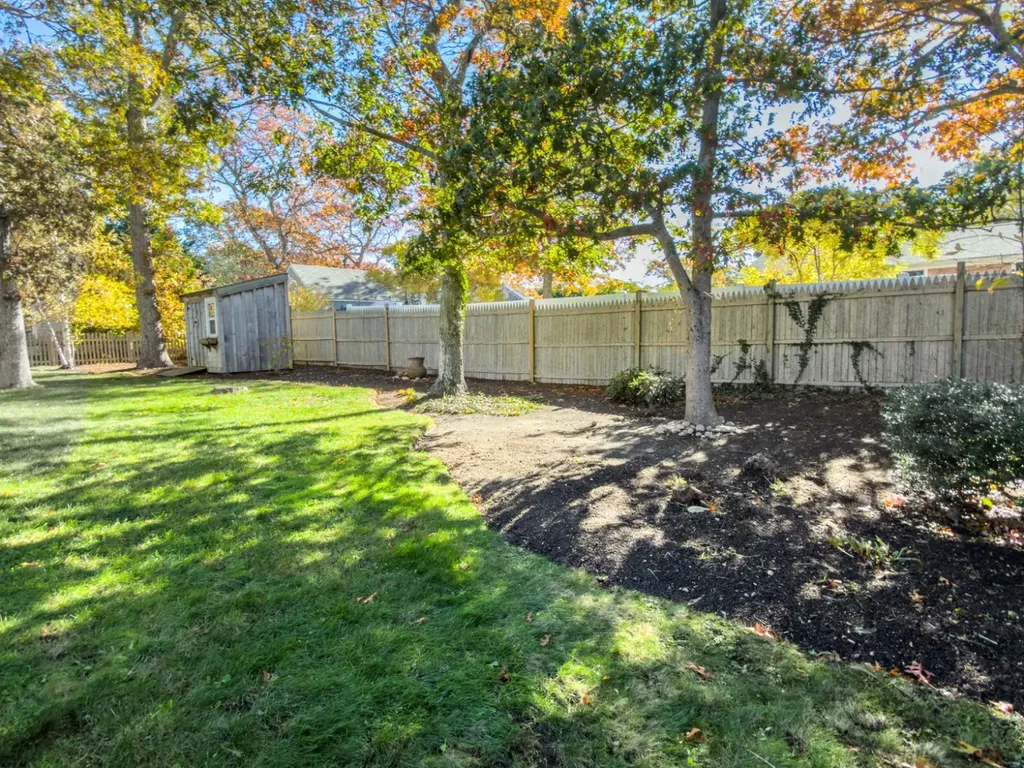 22 Clark Avenue Vineyard Haven MA 02568