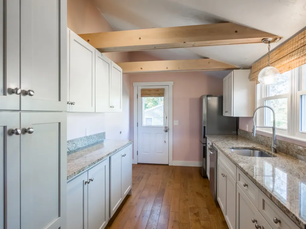 22 Clark Avenue Vineyard Haven MA 02568