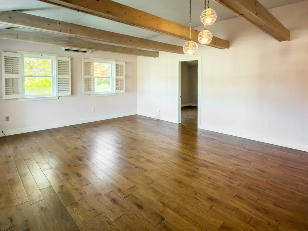 22 Clark Avenue Vineyard Haven MA 02568