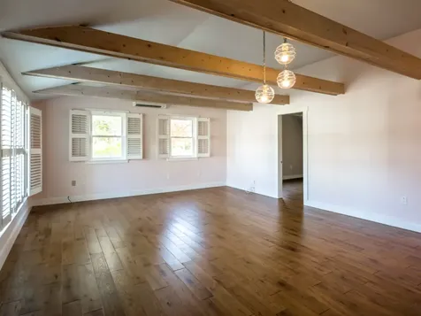 22 Clark Avenue Vineyard Haven MA 02568