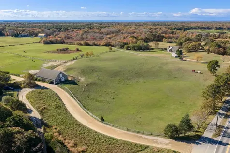 5 Louis Field Road Edgartown MA 02539