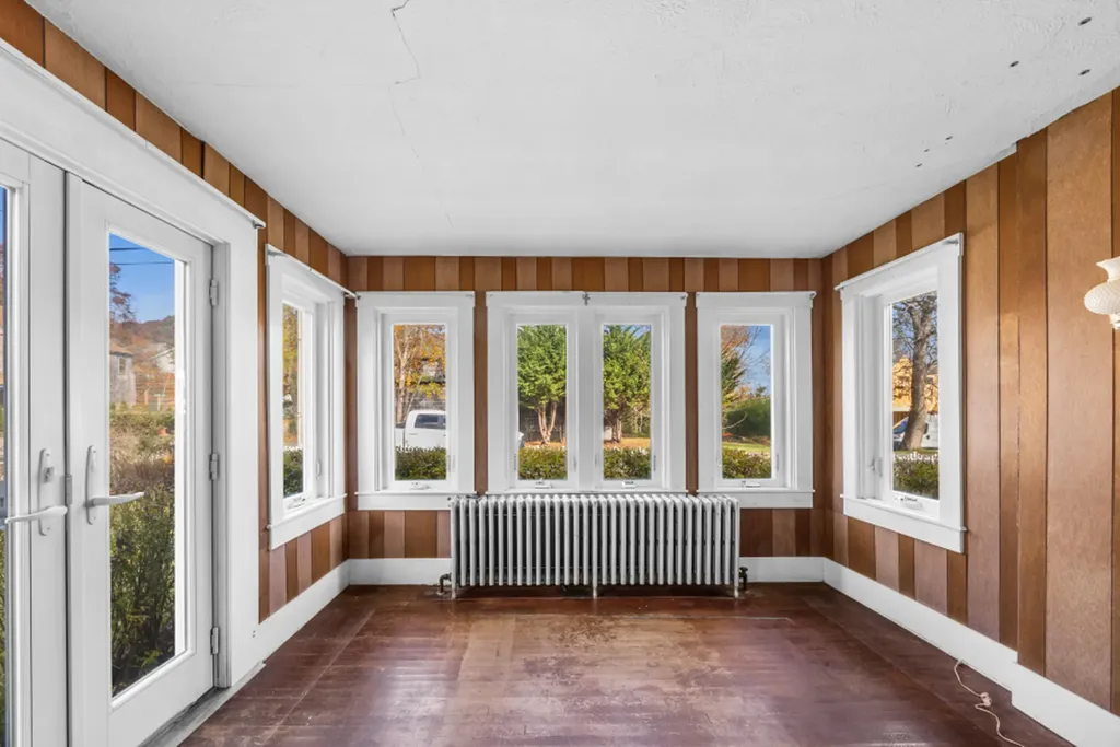 24 School Street Oak Bluffs MA 02557