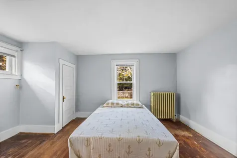 24 School Street Oak Bluffs MA 02557