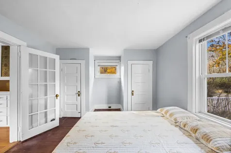 24 School Street Oak Bluffs MA 02557