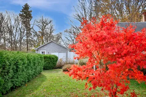 24 School Street Oak Bluffs MA 02557