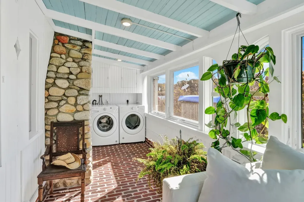 312 East Chop Drive Oak Bluffs MA 02557