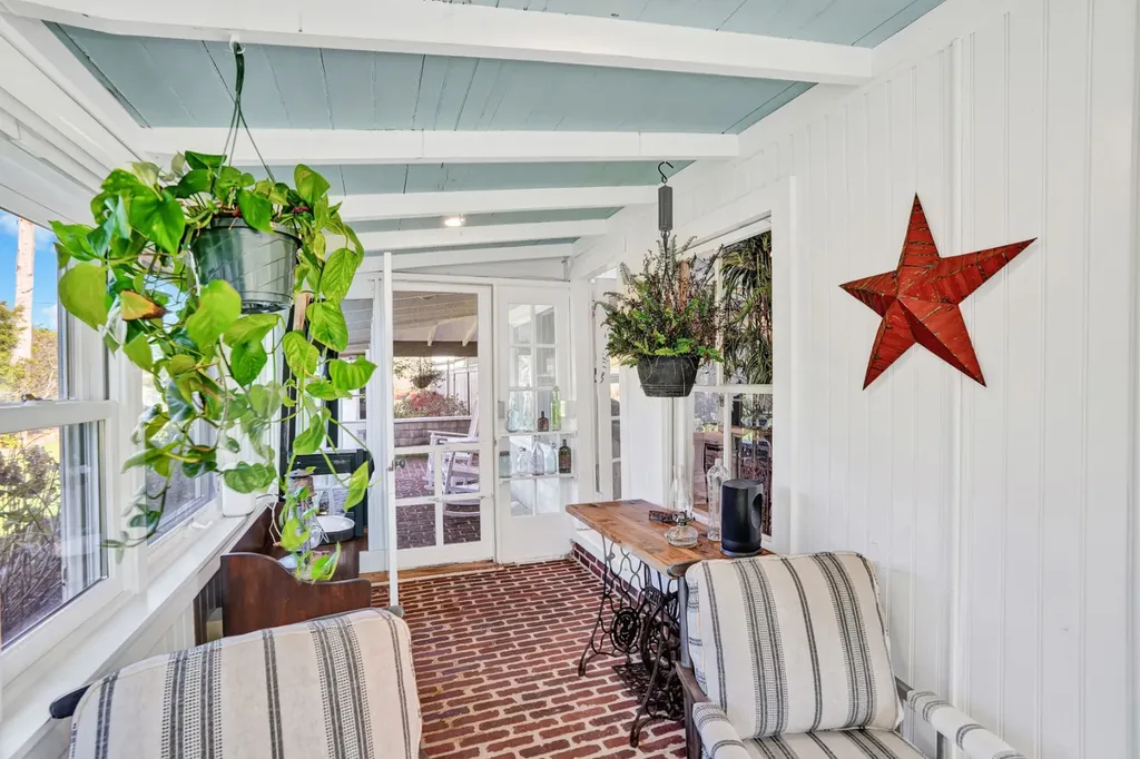 312 East Chop Drive Oak Bluffs MA 02557