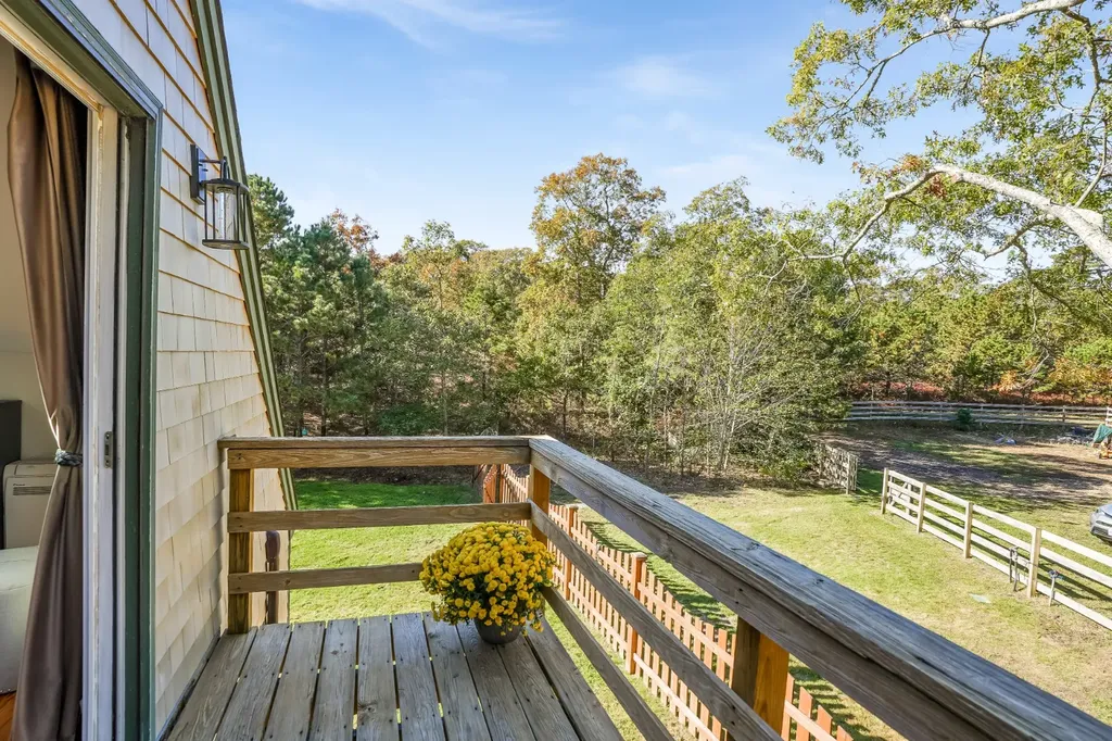 105 Stoney Hill Road West Tisbury MA 02575