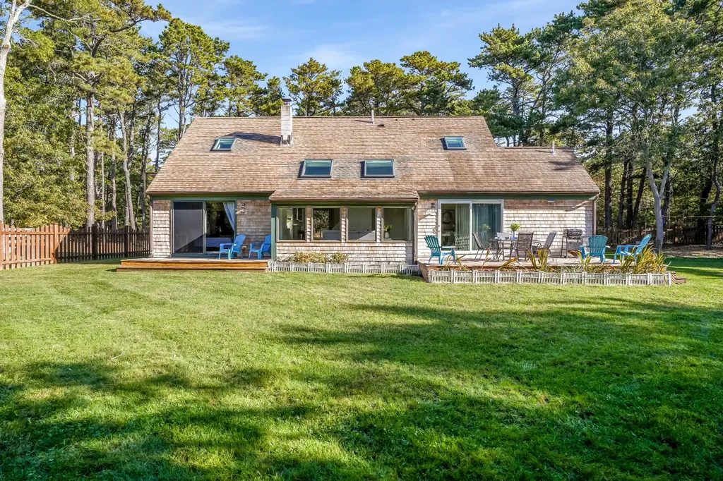 105 Stoney Hill Road West Tisbury MA 02575