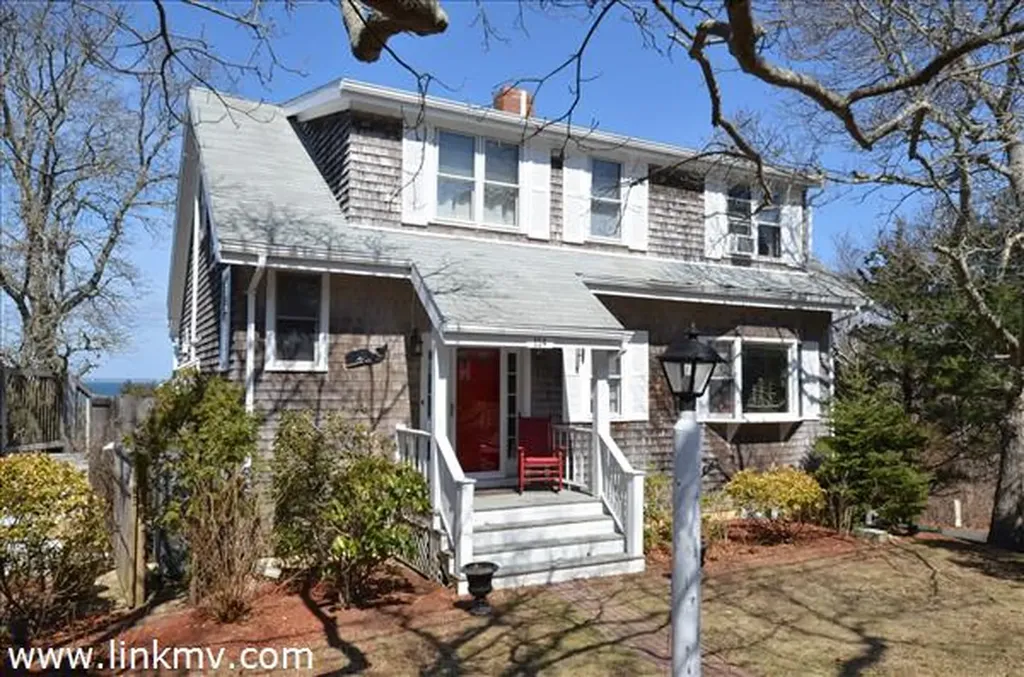 114 Park Street Oak Bluffs MA 02557
