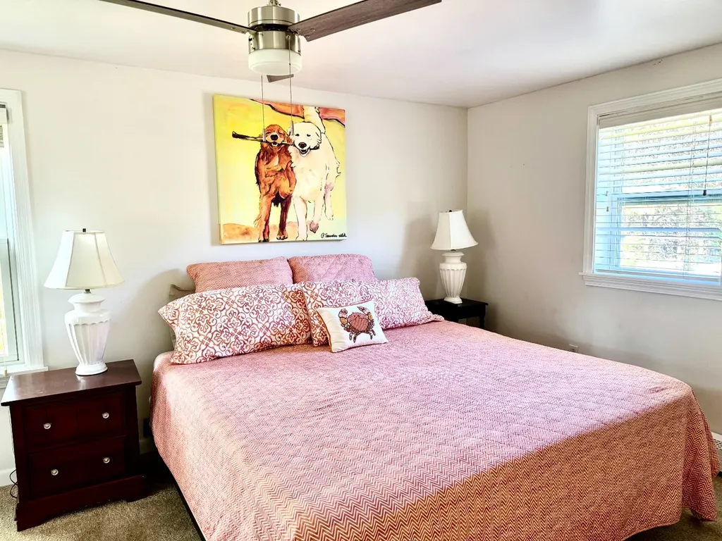 5 Seths Path Oak Bluffs MA 02557