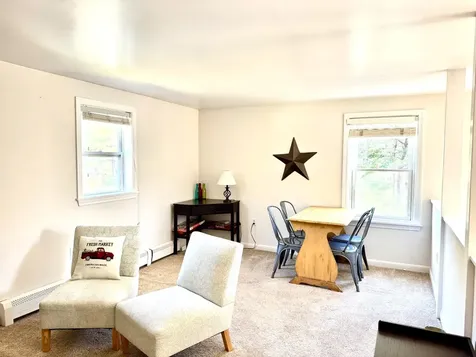 5 Seths Path Oak Bluffs MA 02557