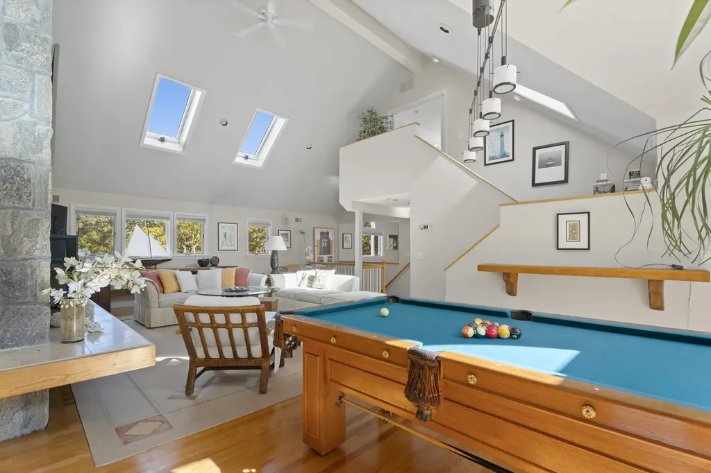 7 South Meadow Lane Oak Bluffs MA 02557