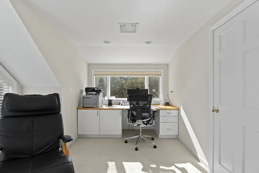 7 South Meadow Lane Oak Bluffs MA 02557