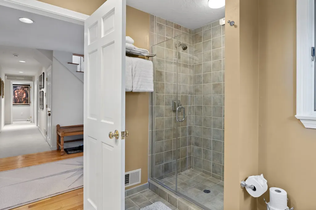 7 South Meadow Lane Oak Bluffs MA 02557