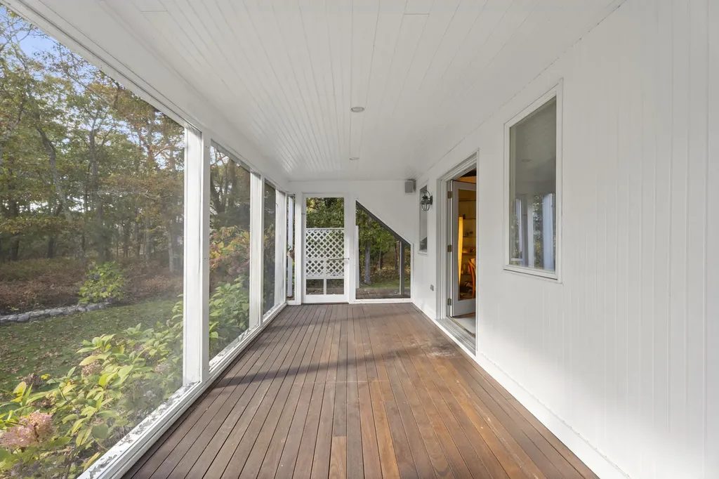 7 South Meadow Lane Oak Bluffs MA 02557