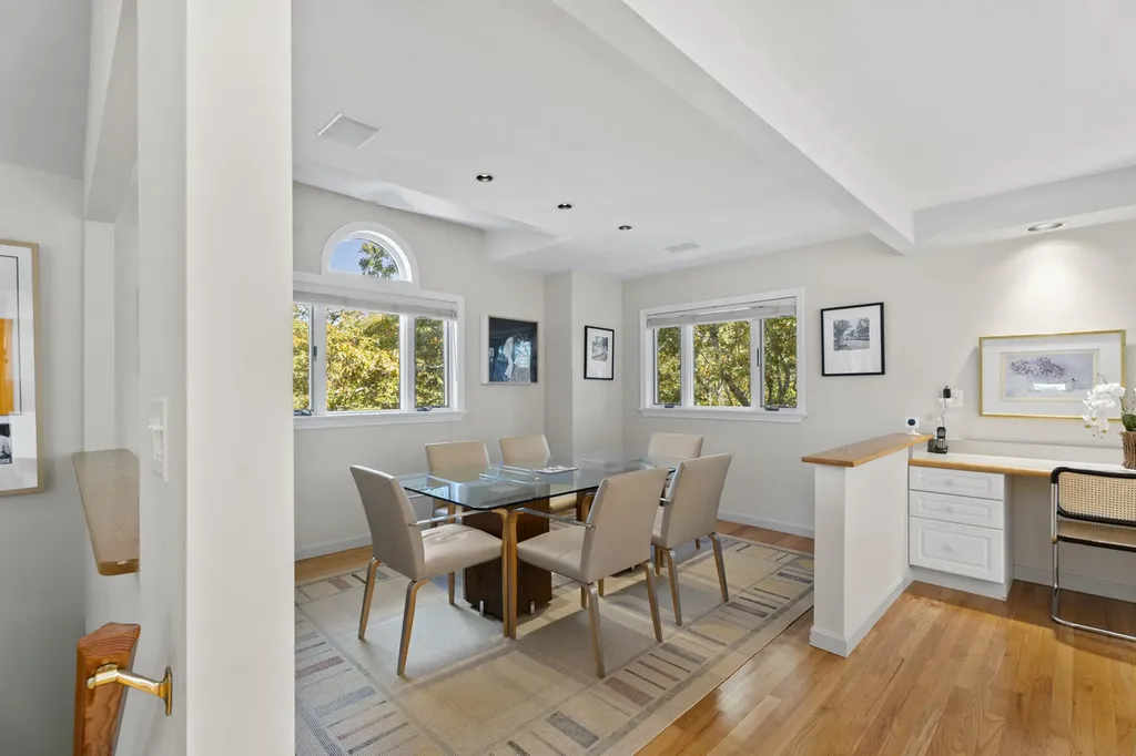 7 South Meadow Lane Oak Bluffs MA 02557