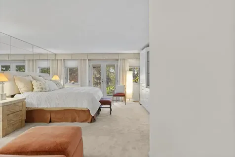 7 South Meadow Lane Oak Bluffs MA 02557