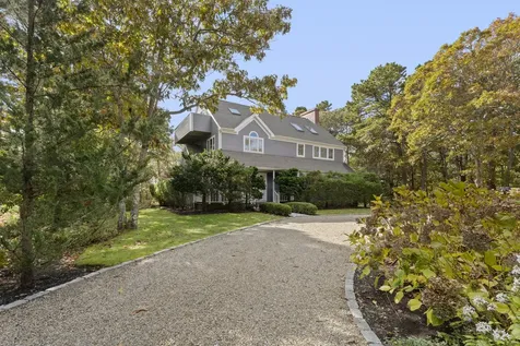 7 South Meadow Lane Oak Bluffs MA 02557