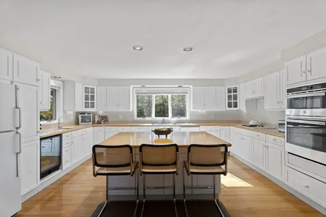 7 South Meadow Lane Oak Bluffs MA 02557