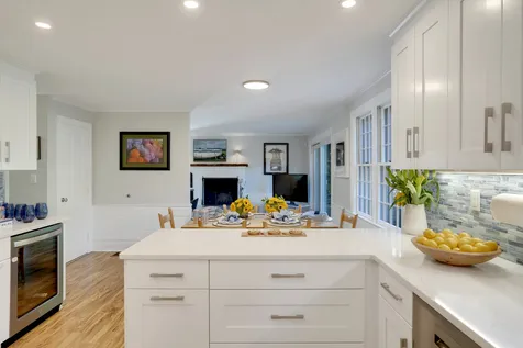 28 Pine Tree Lane Vineyard Haven MA 02568
