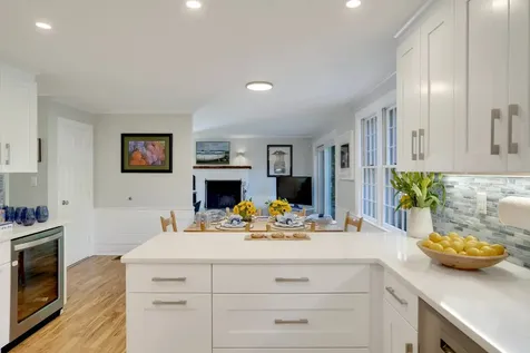 28 Pine Tree Lane Vineyard Haven MA 02568