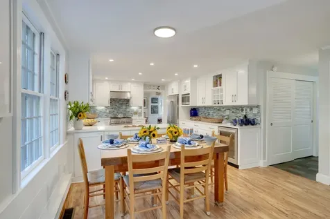 28 Pine Tree Lane Vineyard Haven MA 02568