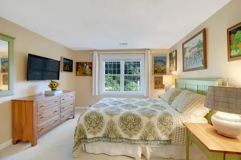 28 Pine Tree Lane Vineyard Haven MA 02568
