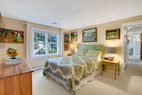 28 Pine Tree Lane Vineyard Haven MA 02568