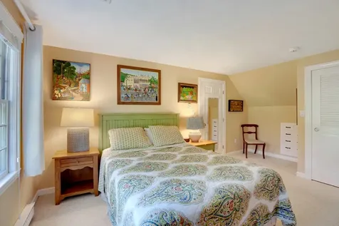 28 Pine Tree Lane Vineyard Haven MA 02568