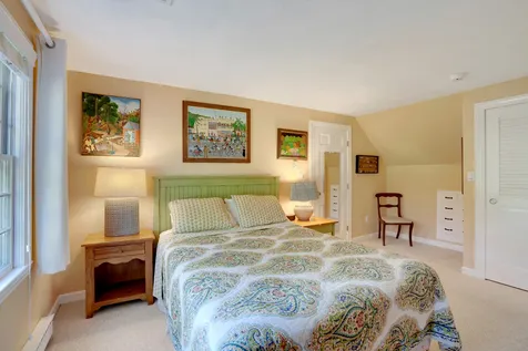 28 Pine Tree Lane Vineyard Haven MA 02568
