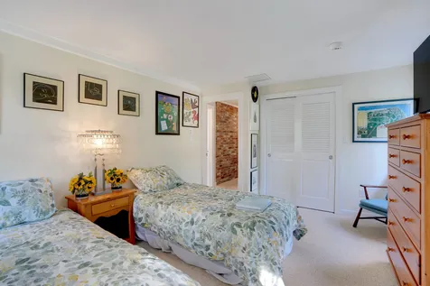 28 Pine Tree Lane Vineyard Haven MA 02568
