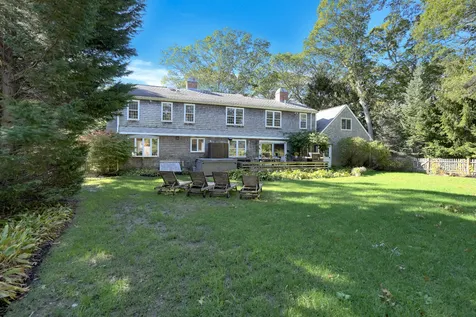 28 Pine Tree Lane Vineyard Haven MA 02568