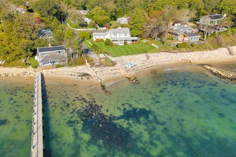 28 Pine Tree Lane Vineyard Haven MA 02568
