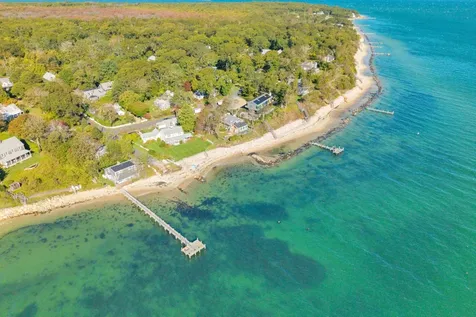 28 Pine Tree Lane Vineyard Haven MA 02568