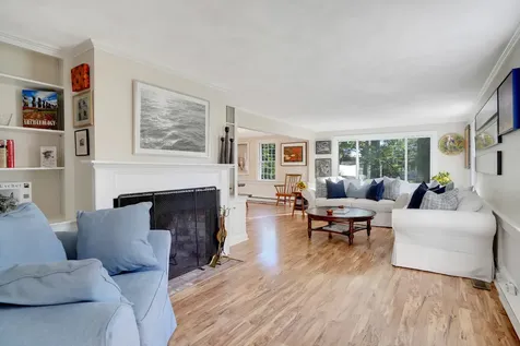 28 Pine Tree Lane Vineyard Haven MA 02568