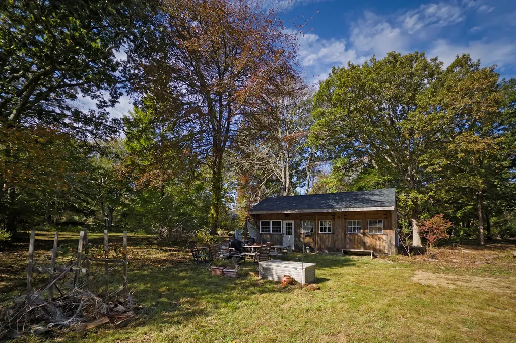 1 Crowberry Lane Chilmark MA 02535