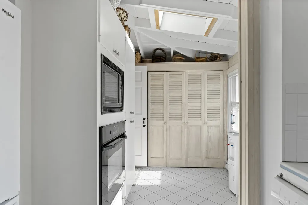 311 East Chop Drive Oak Bluffs MA 02557