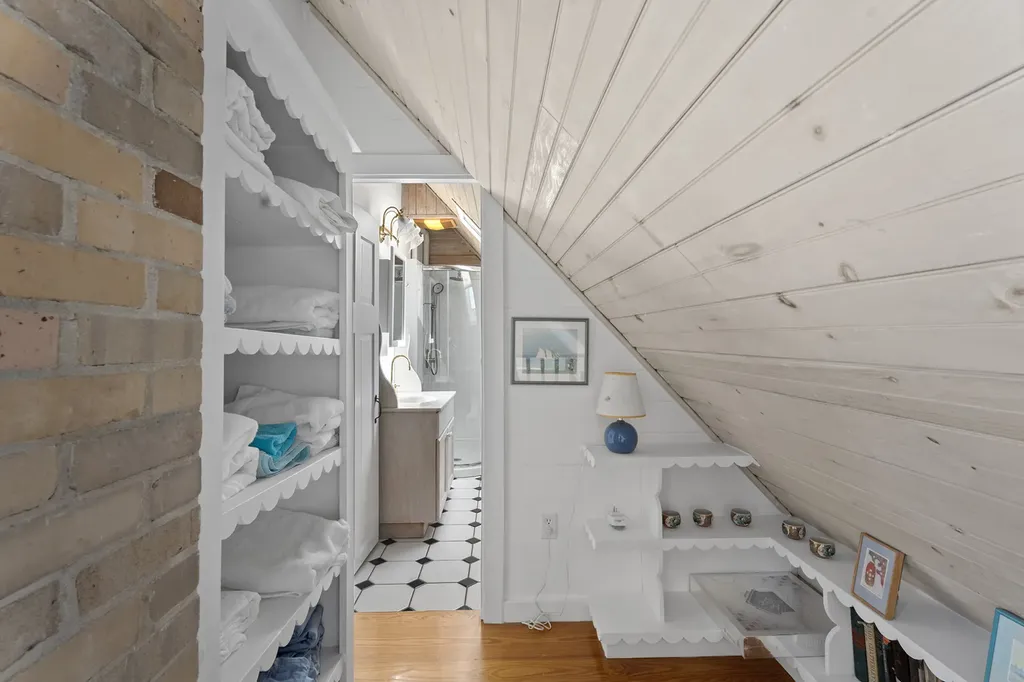 311 East Chop Drive Oak Bluffs MA 02557