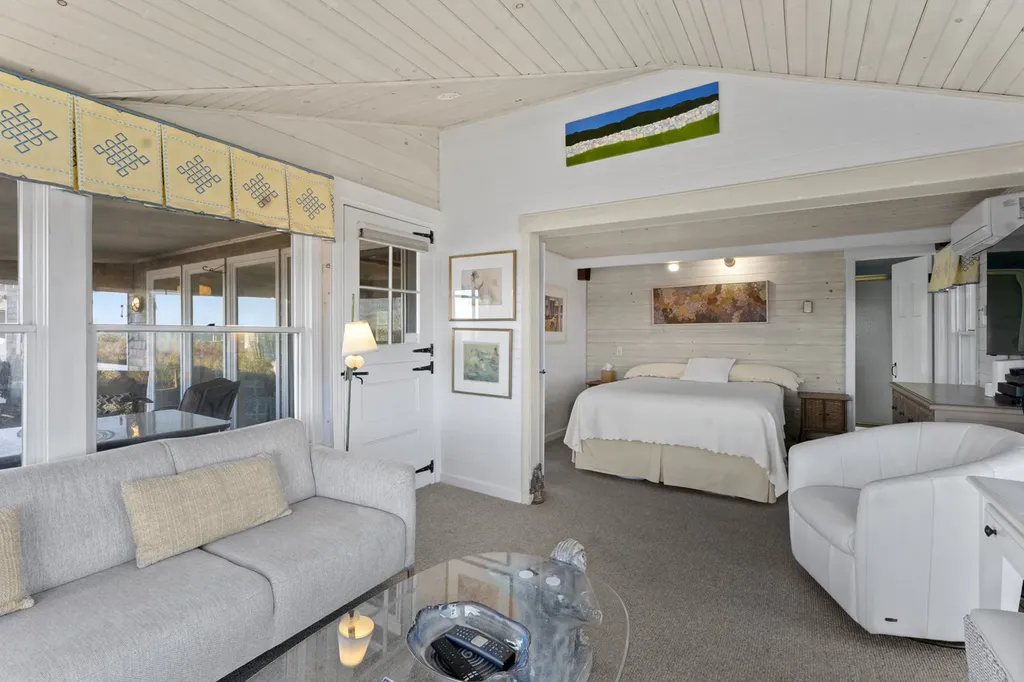 311 East Chop Drive Oak Bluffs MA 02557